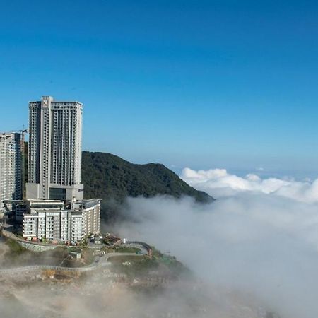 Gloria Residences Ion Delemen Genting Highlands Exterior foto View of the complex